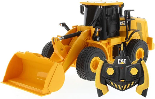 Diecast Masters 23003 - Remote Controlled Caterpillar RC Wheel Loader 950M, Detailed, Realistic Cat Construction Vehicle in 1:35, Approx. 25 x 9 x 10.5 cm, Approx. 25 m Range, Suitable for Ages 8 and Above