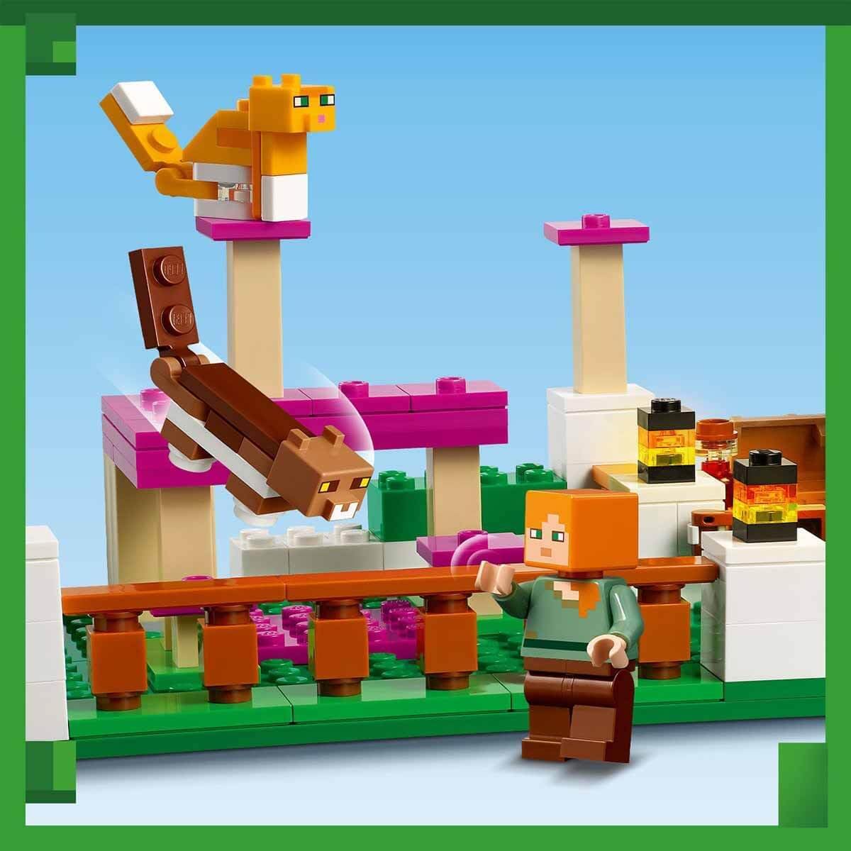 LEGO 21249 Minecraft The Crafting Box 4.0, 2-in-1 Set for Building, Towers on the River or Cat Hut, with Alex, Steve, Creeper and Zombie Mobs, Action Toy for Children, Boys and Girls