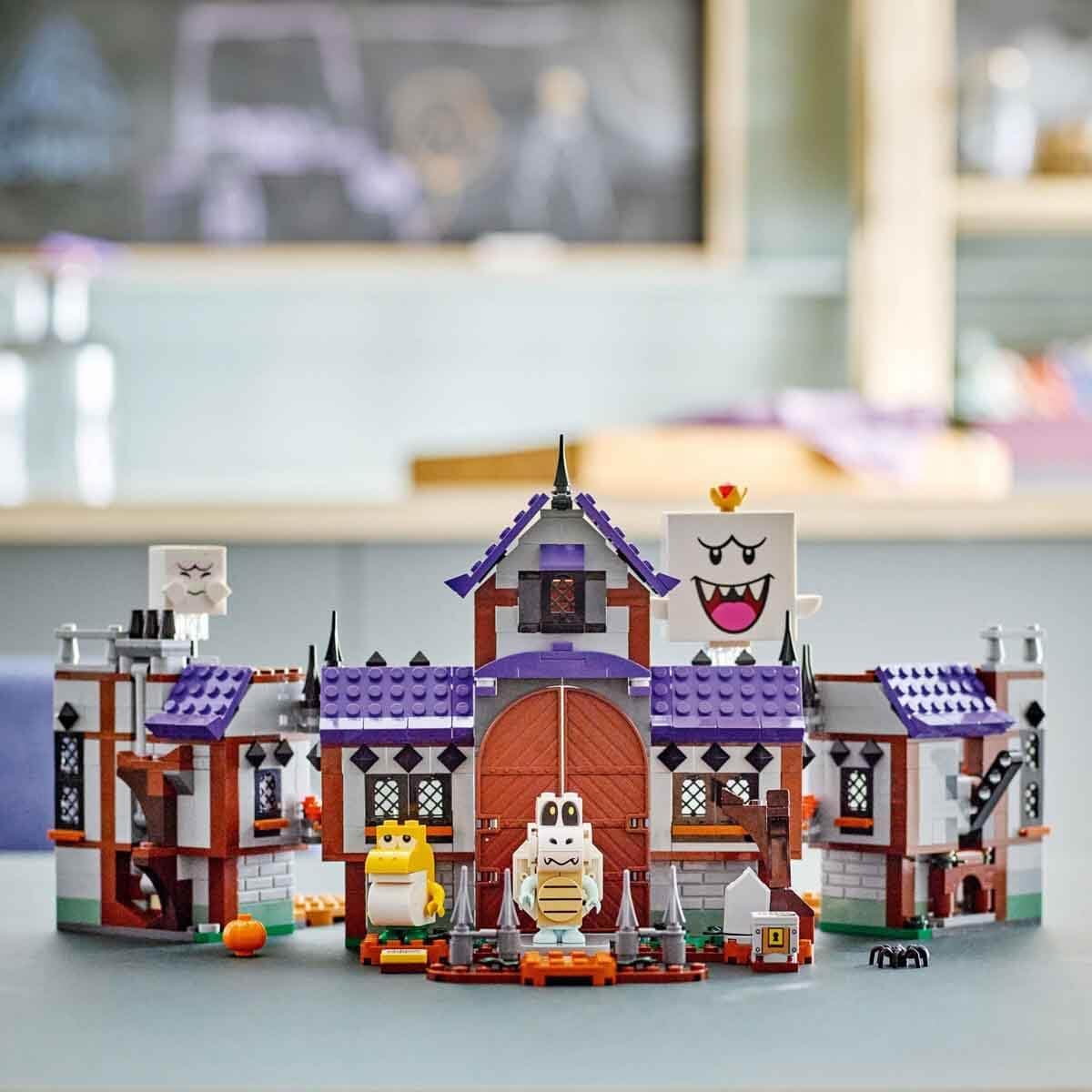 LEGO Super Mario King Buu Huus Haunted House, Toy Ghost House for Children, Nintendo Set to Collect, with Baby Yoshi, Gift for Boys, Girls and Gamers from 8 Years 71436