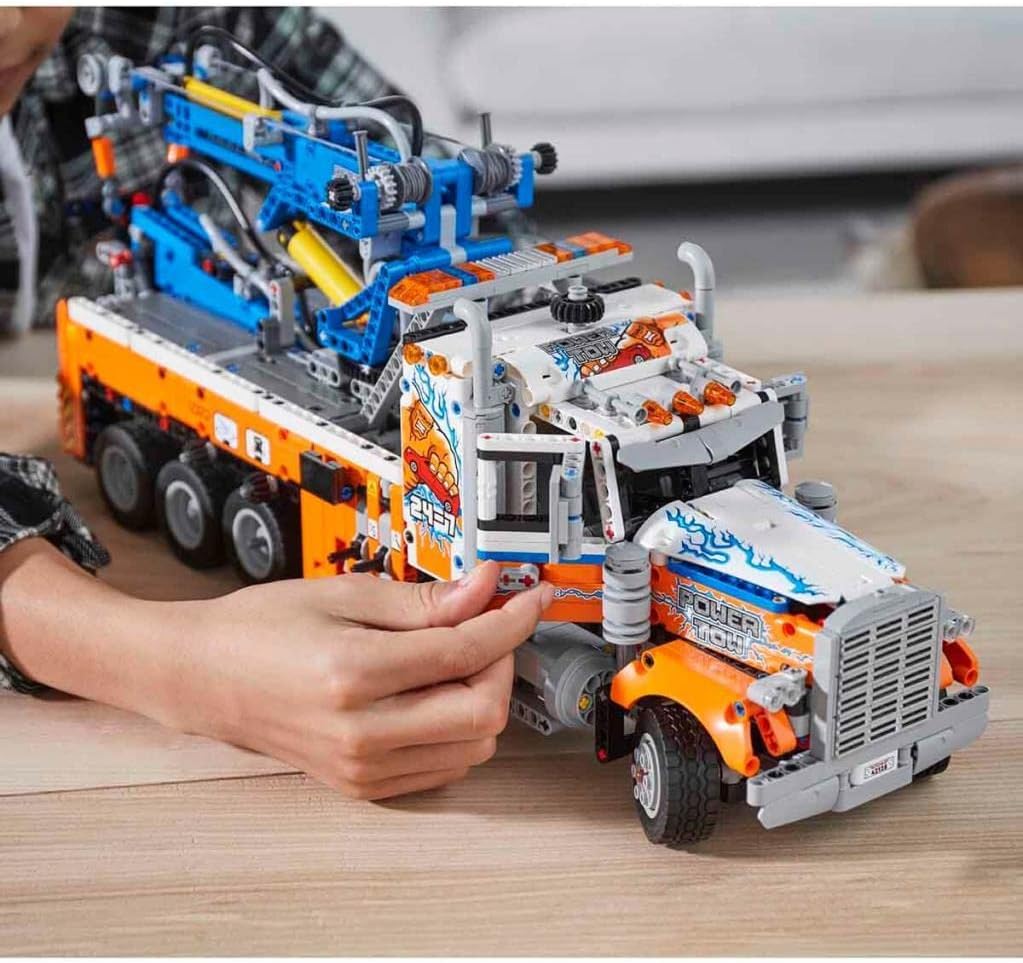 LEGO 42128 Technic Heavy Duty Tow Truck