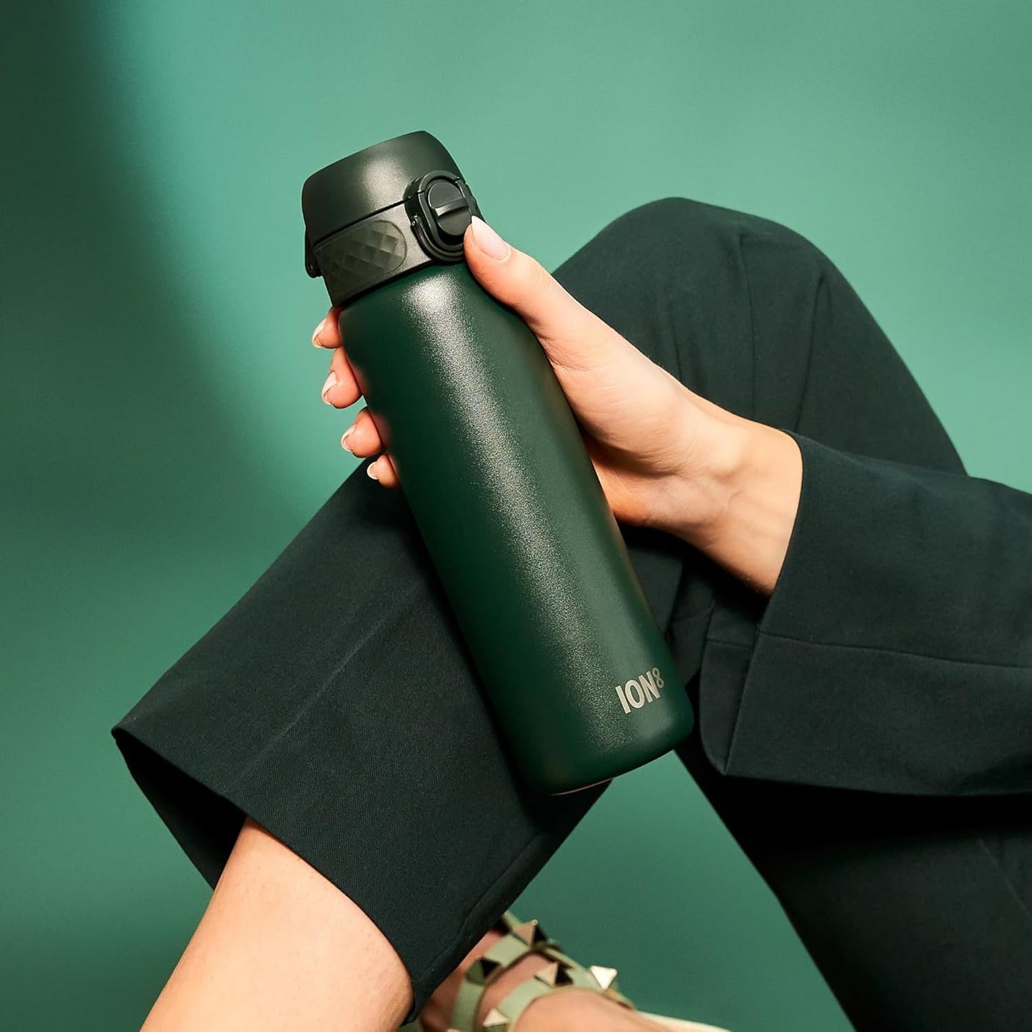 Ion8 Vacuum Insulated Stainless Steel Water Bottle, 500 ml, Leak-Proof, One Hand Opening, Secure Locking, Dishwasher Safe, Carry Handle, Easy to Clean, Durable & Scratch-Resistant, Dark Green