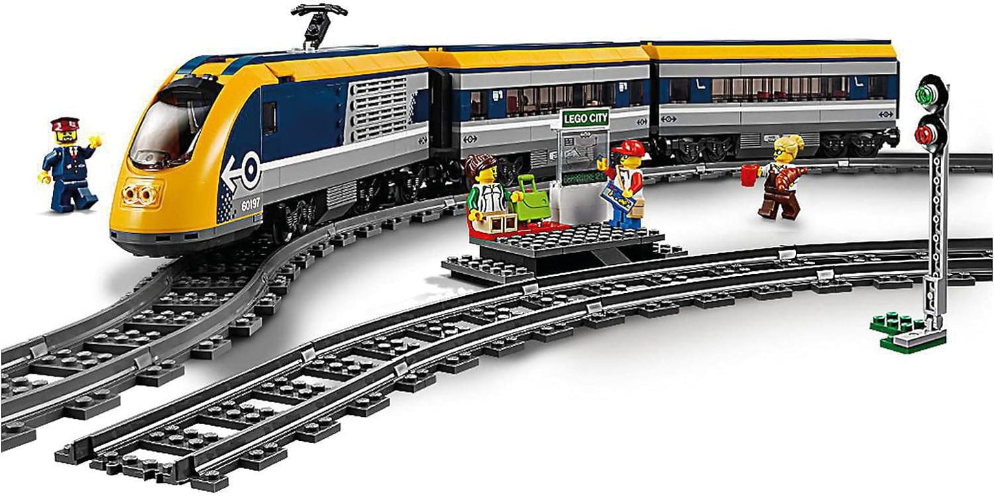 Lego City passenger train (60197), Colourful