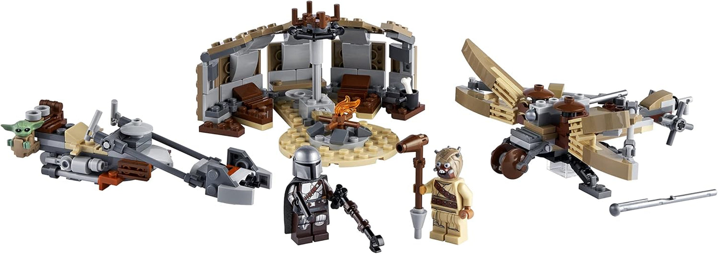 LEGO 75299 Star Wars: The Mandalorian Trouble on Tatooine Construction Kit with Baby Yoda the Child Figure, Season 2, Playset