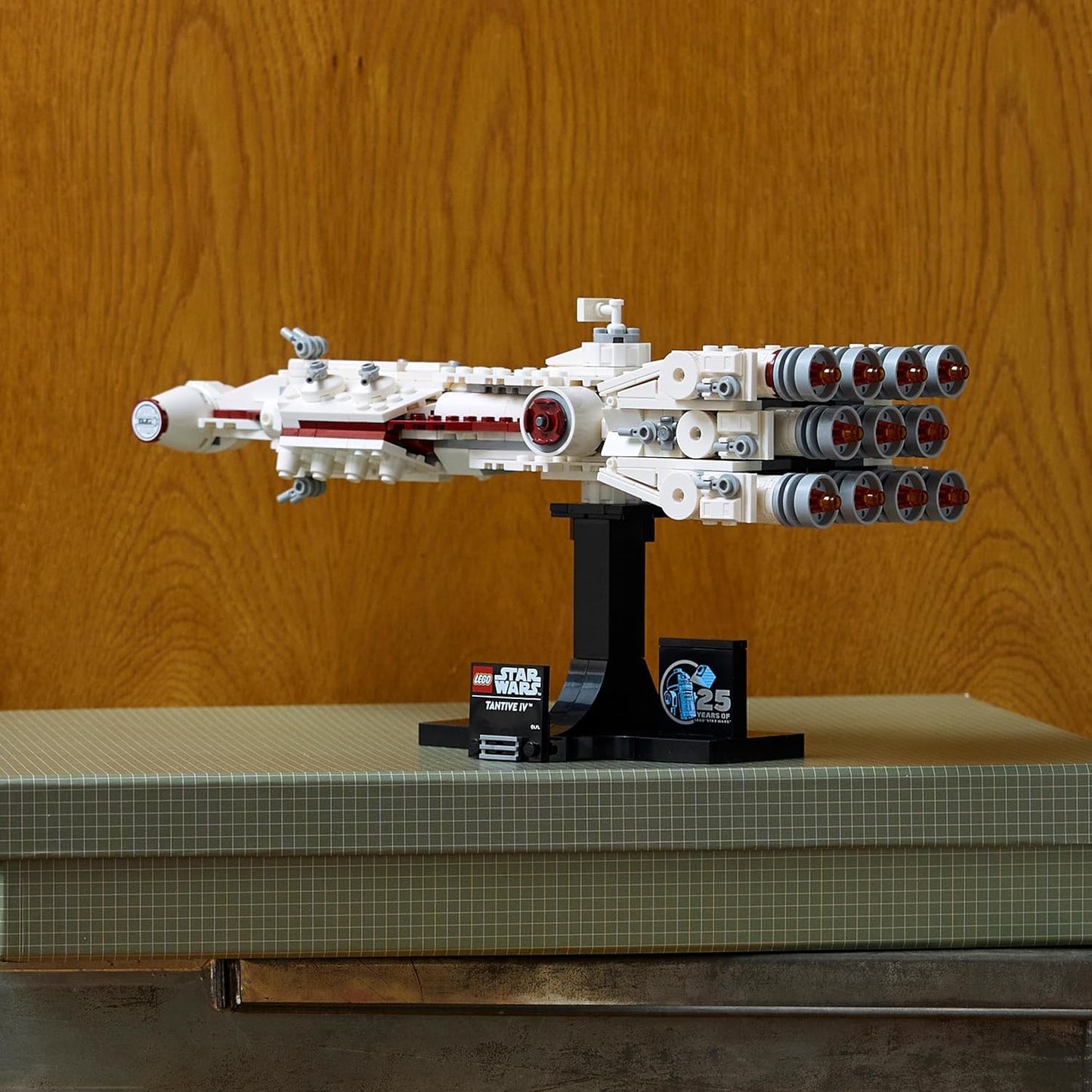 LEGO Star Wars: Tantive IV, Star Ship Model from Star Wars: A New Hope to Build and Collect for Adults, Legendary Star Fighter, Grandiose Birthday Gift for Fans 75376