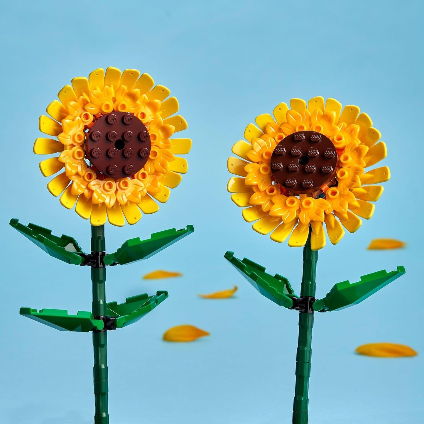 LEGO Sonnenblumen, Set mit Kunstblumen für Kinder ab 8 Jahren, ideal als Kinderzimmer-Deko oder Blumenstrauß, Geschenk für jugendliche Mädchen und Jungen, Botanical Collection 40524