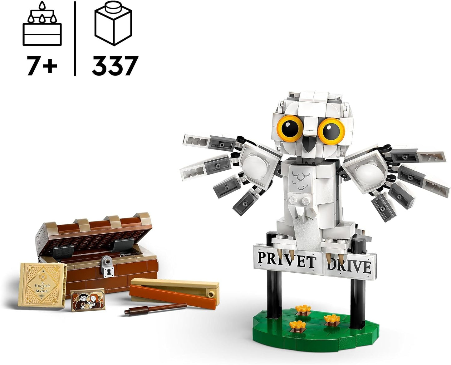 LEGO 76425 Harry Potter Hedwig at 4 Privet Drive, set with toy owl for children, buildable animal figure with Hogwarts suitcase, small gift for boys, girls and all fans from 7 years.