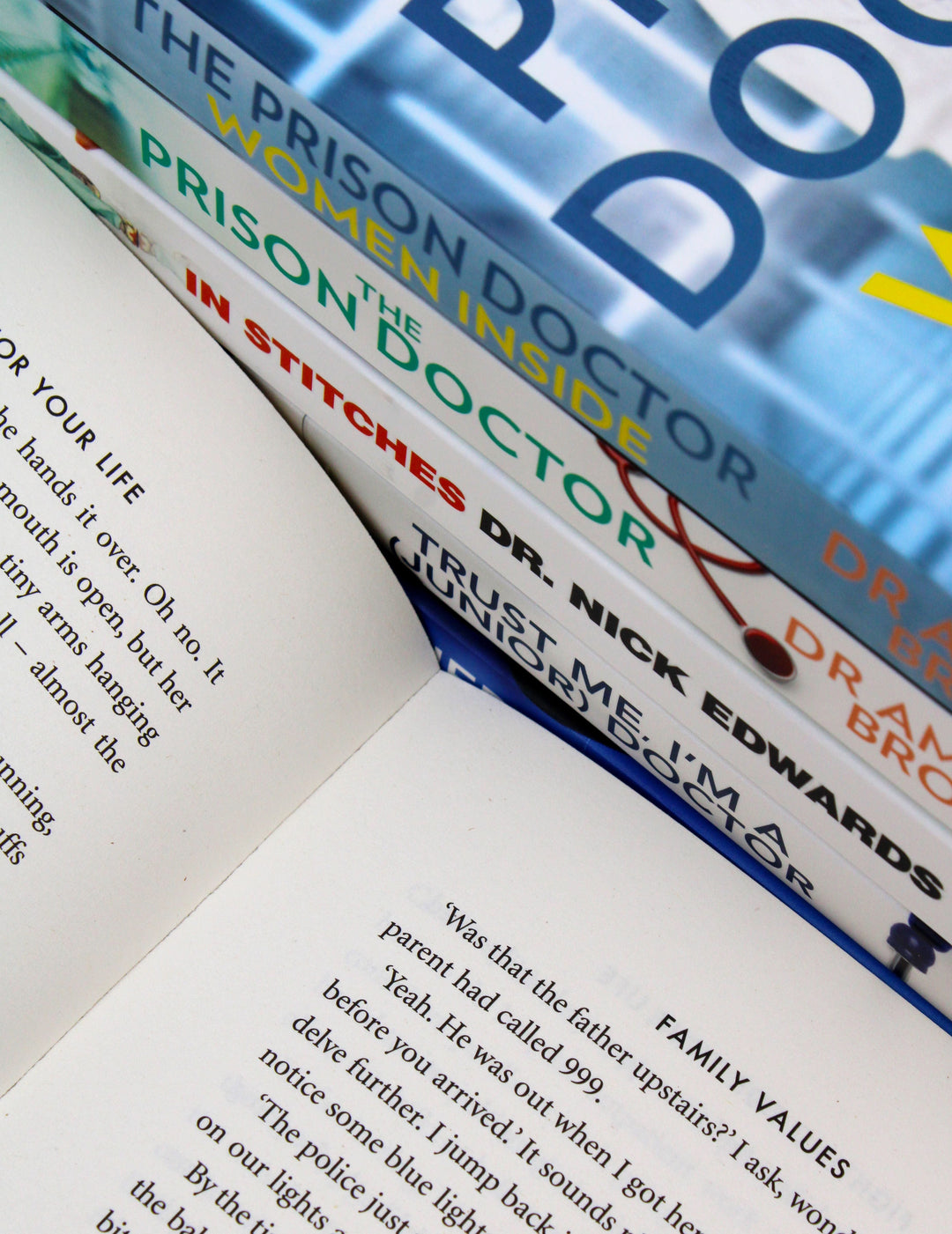 In Stitches, Trust me I'm a (Junior) Doctor, Where Does It Hurt, Fighting For Your Life, The Prison Doctor Women Inside and The Prison Doctor 6 Books Collection Set